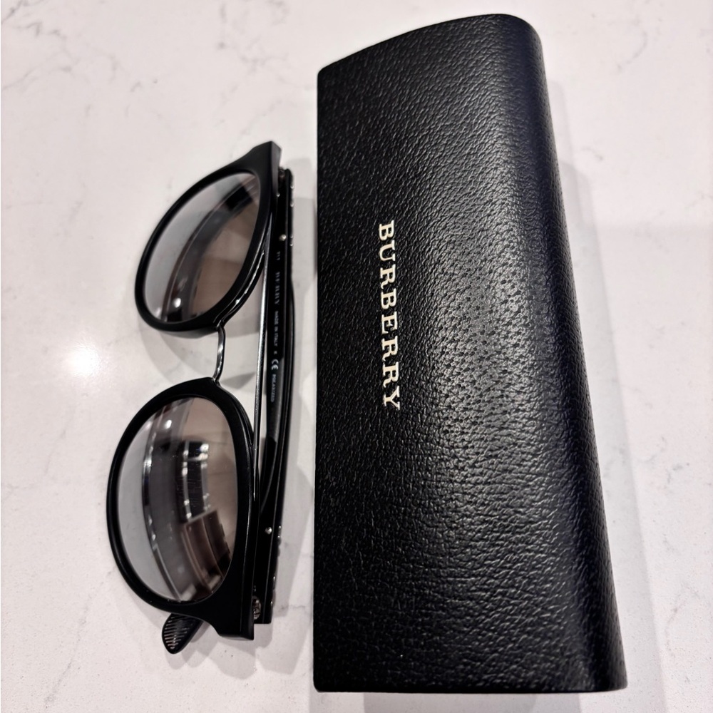 Burberry Black Round Sunglasses - Picture 3 of 14